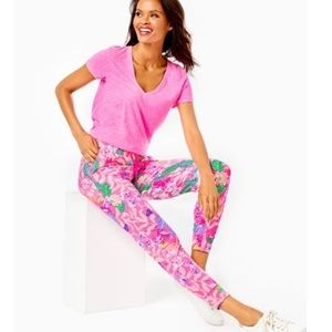 NWT 💖 Lilly Pulitzer Lillabeth Joggers in Pink Isle Best Of Friends - Large